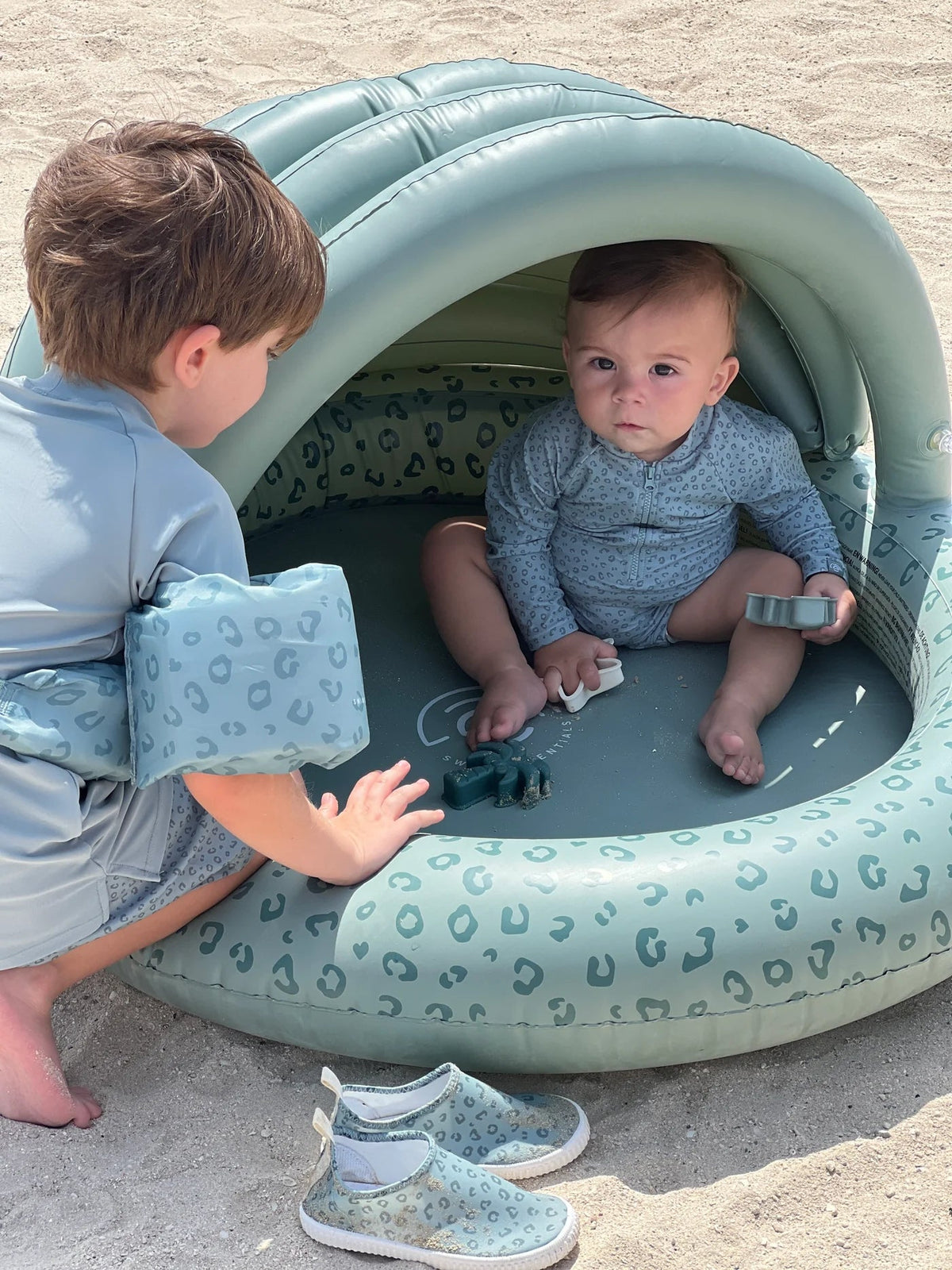 Piscine enfant avec auvent Green Leopard – Ø 100 cm Swim Essentials