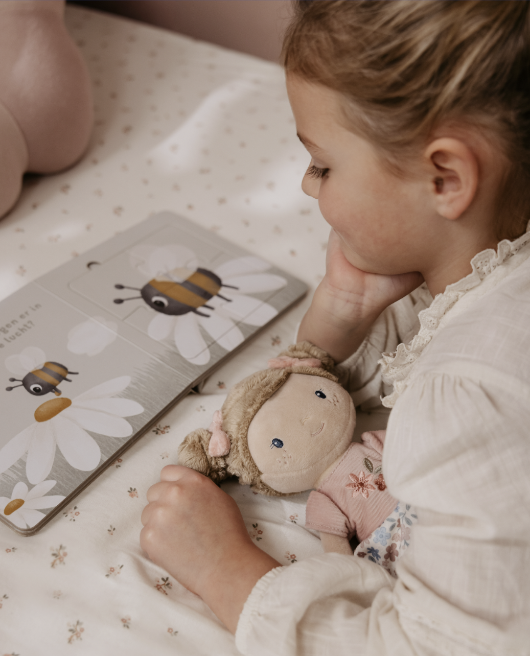 poupée en tissu 35 cm rosa souple bébé 12 mois, une poupée câlin enfant 1 an