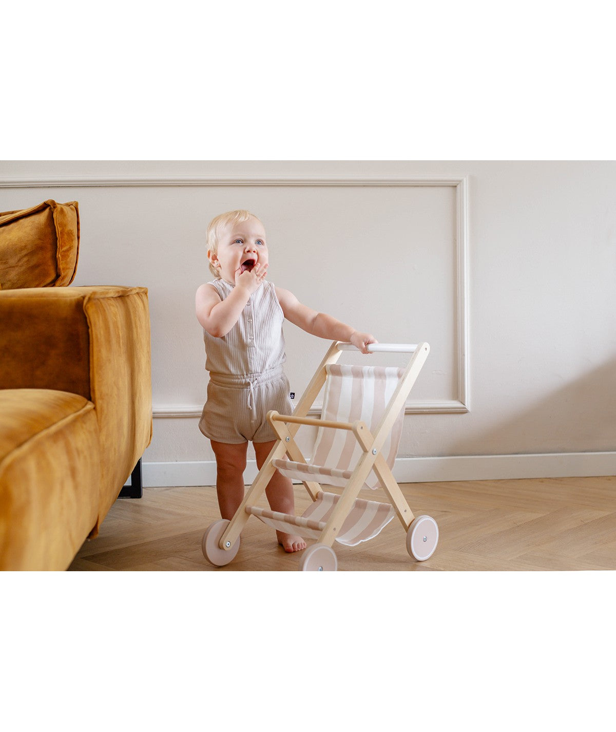 Poussette poupée en bois enfant – jeu d’imitation dès 18 mois