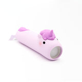 Lampe torche enfant licorne rechargeable USB-C. Lumière douce réglable idéale pour histoires du soir et aventures dès 3 ans.