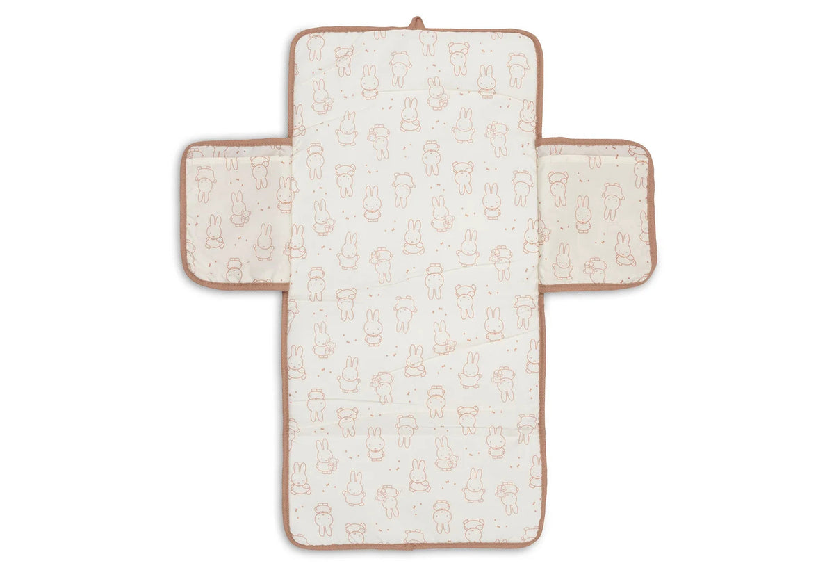 Tapis à Langer Nomade Miffy Moments Velvet Light Terra – Jollein 🤎🐰 JOLLEIN
