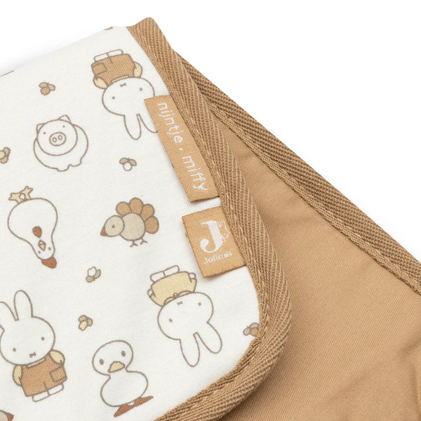 tapis à langer bébé facile à nettoyer