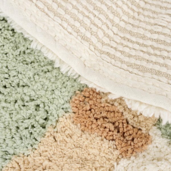 Tapis enfant crocodile en coton bio : le choix idéal pour une chambre chaleureuse, confortable et pleine de charme.