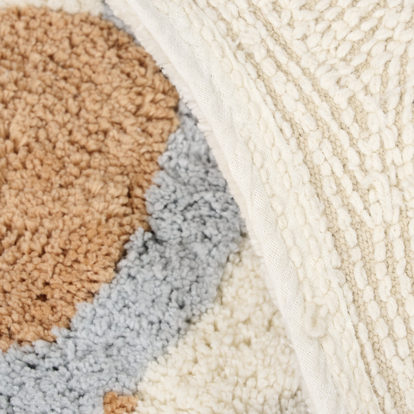Tapis enfant éléphant en coton bio : l’élément parfait pour une chambre douce, chaleureuse et confortable.