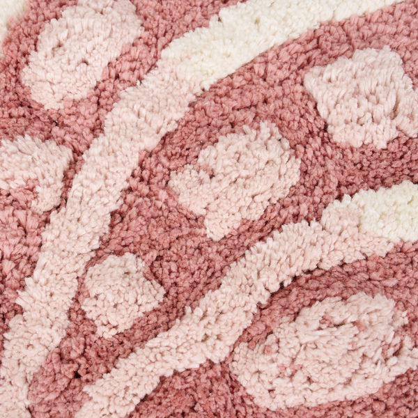 Tapis enfant flamant rose en coton bio : l’allié parfait pour une chambre douce, chaleureuse et pleine de poésie.