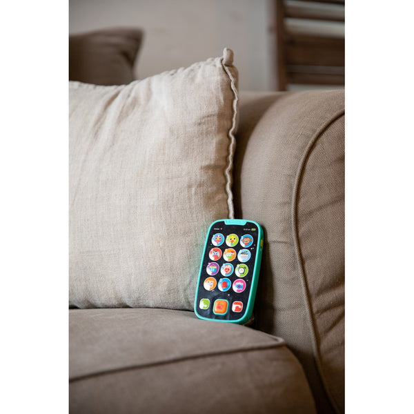 Ce téléphone bébé est idéal pour les enfants qui aiment imiter leurs parents