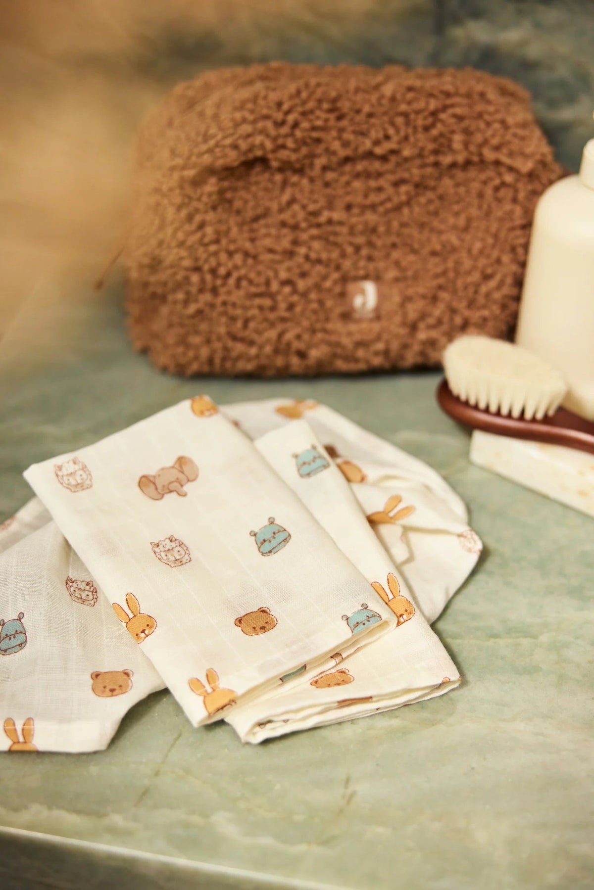 Trousse de soins Curlé Dark Hazel – Pochette bébé & maman JOLLEIN