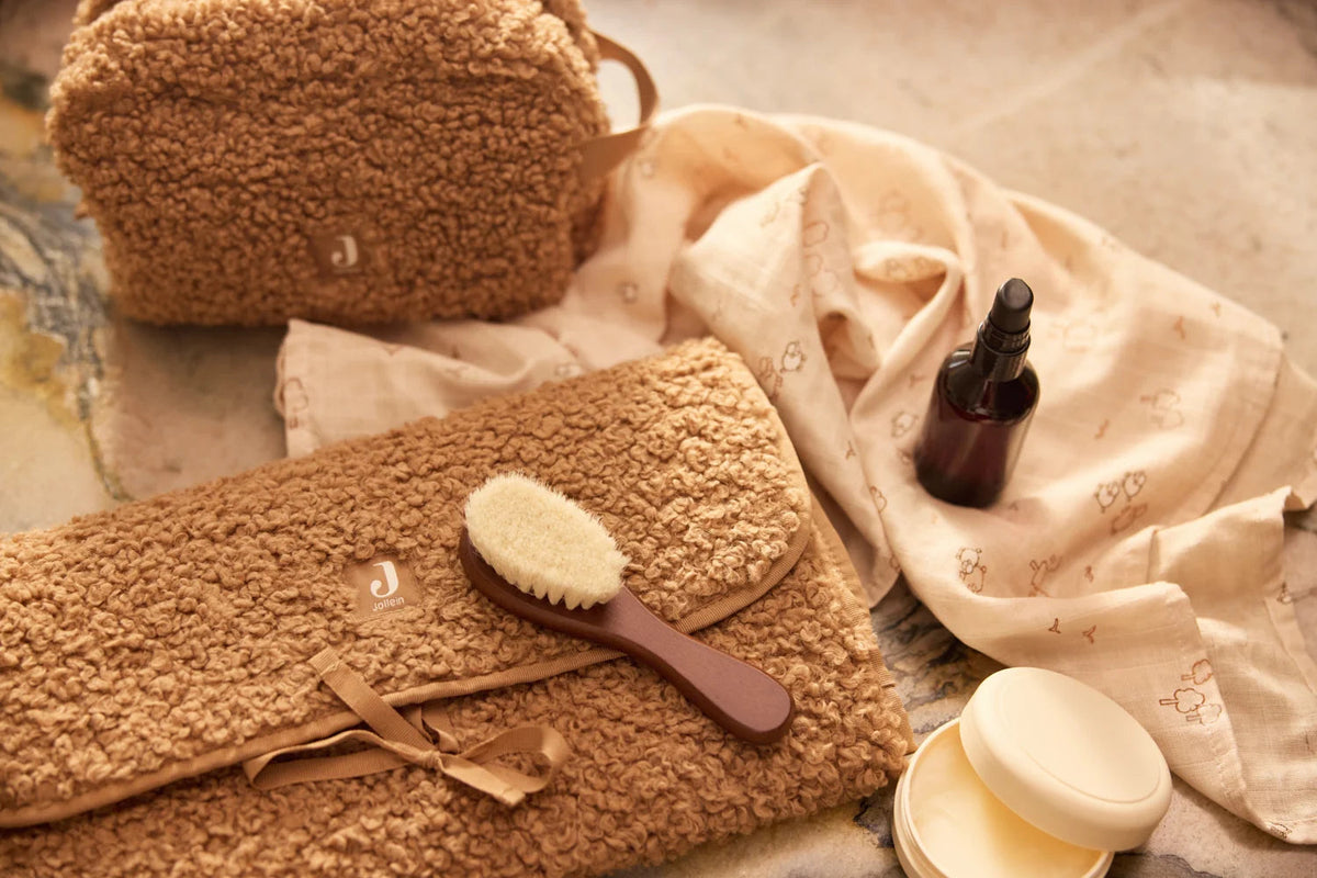 Trousse de soins Curlé Dark Hazel – Pochette bébé & maman JOLLEIN