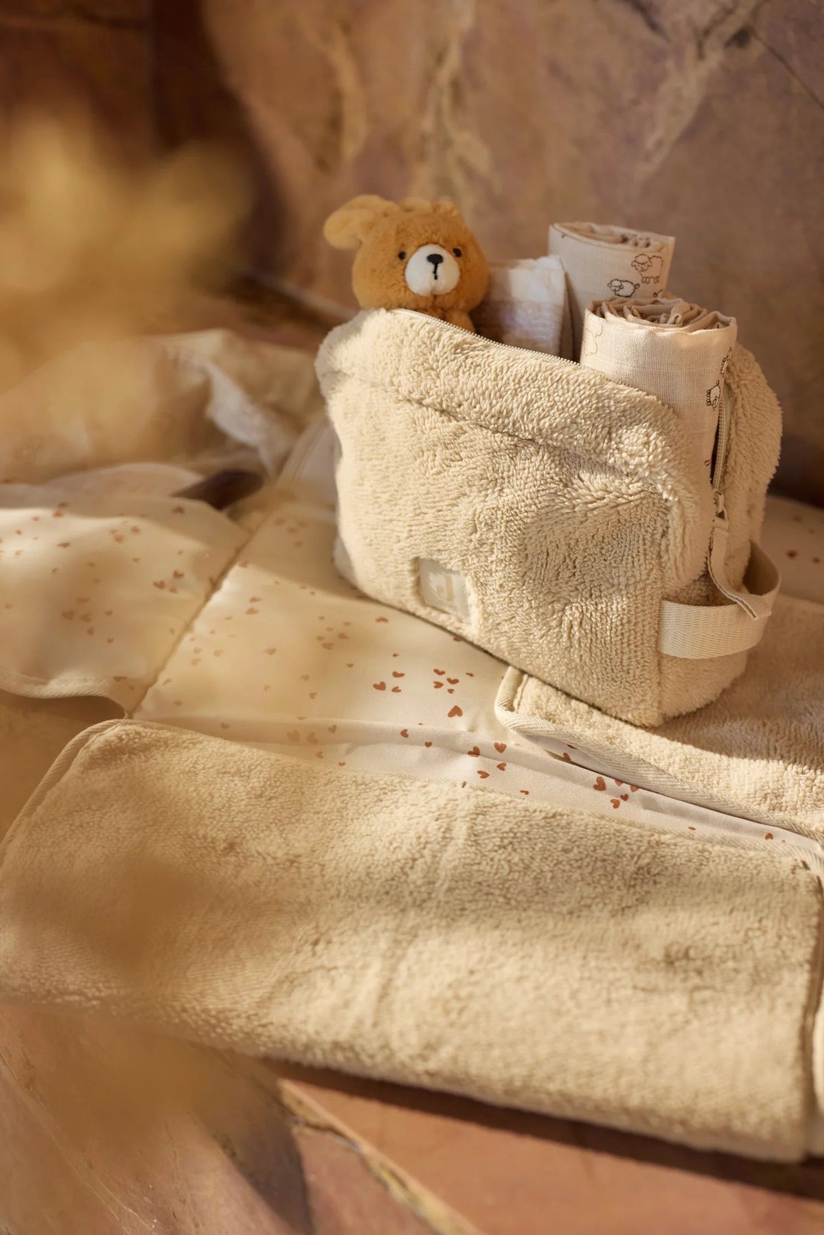 Trousse de soins Fluffy Sand – Pochette bébé & maman JOLLEIN
