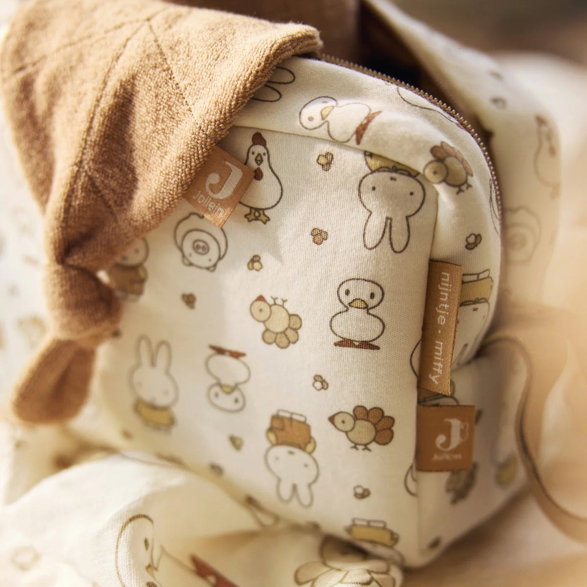 trousse bébé rangement produits de soin