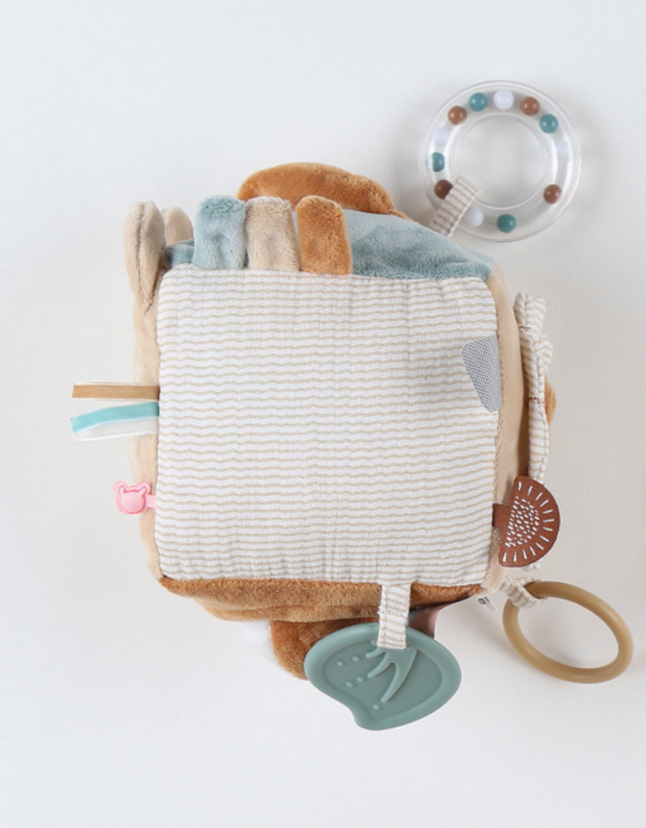 Cube d'activités Babou & Kendi en Veloudoux