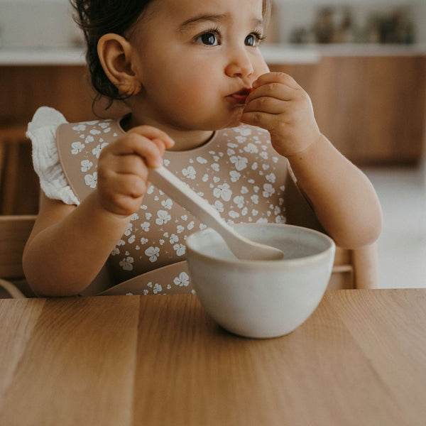 Bavoir en silicone – Pois de senteur