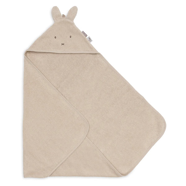 Cape de bain bébé Miffy 75x75cm, douce et ultra-absorbante. Capuche intégrée, éponge moelleuse et design réversible pour garder bébé bien au sec après le bain.