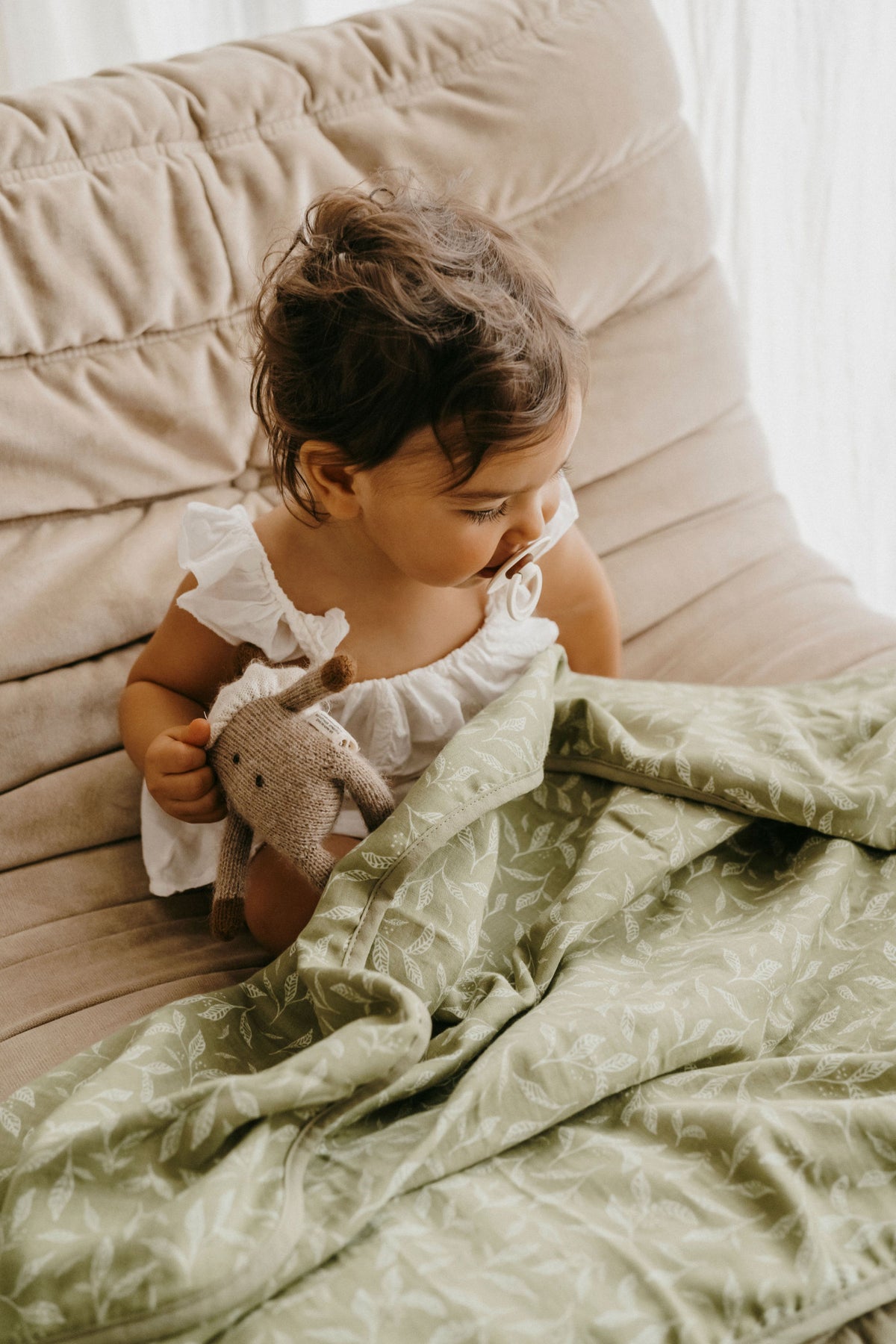 Couverture mi-saison Leaves – Douceur et confort pour bébé