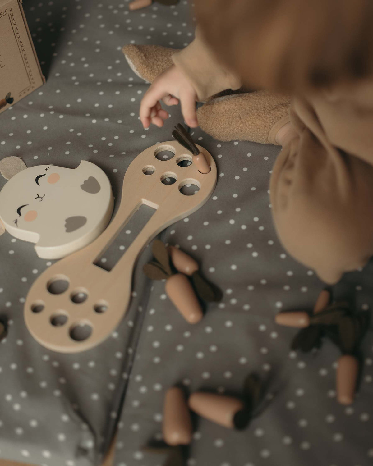 Offrez à votre enfant l’Échelle de Lapin 🐇, un puzzle en bois Montessori sûr et éducatif pour développer motricité, équilibre et créativité dès 3 ans.