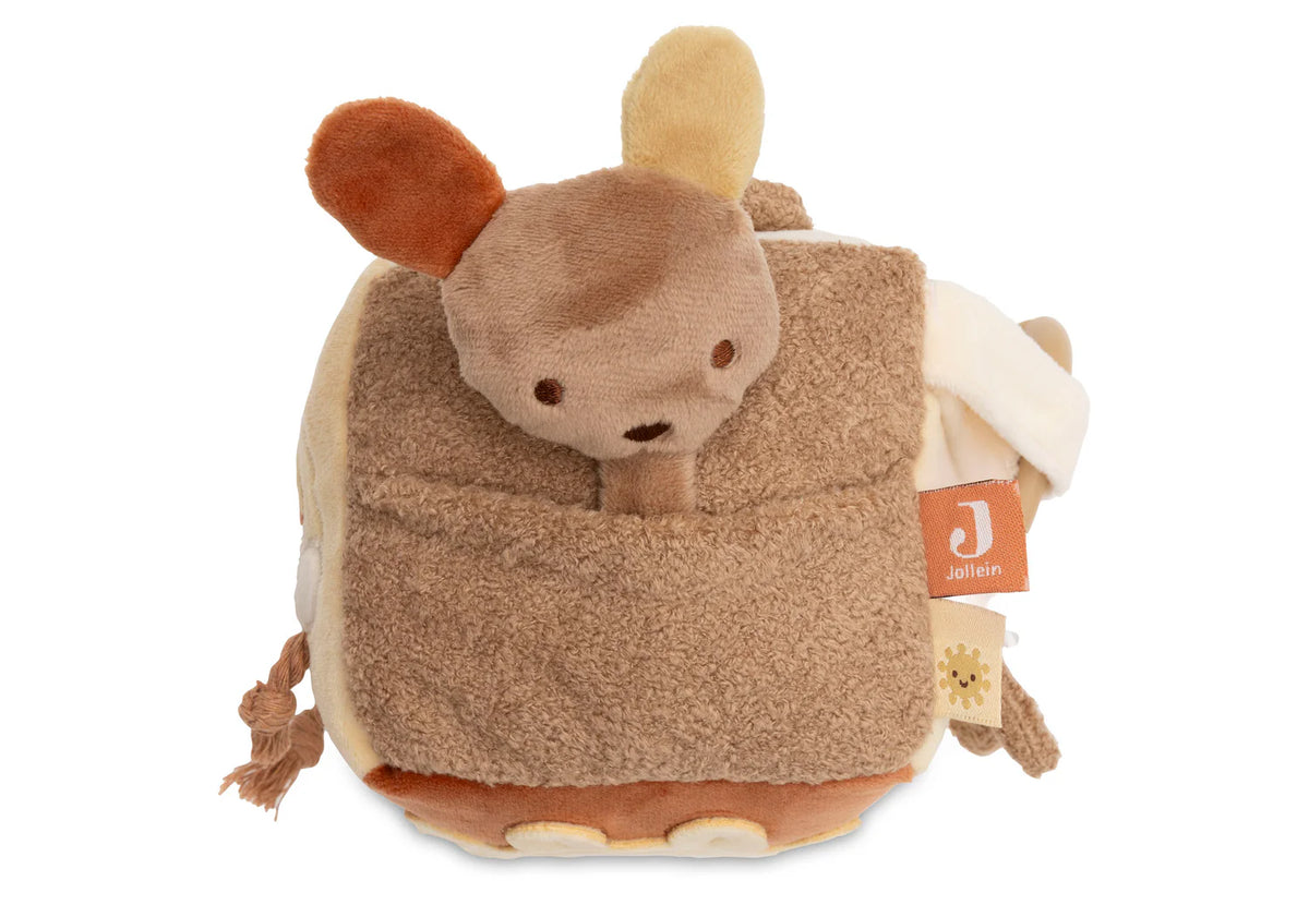 Cube d’activités bébé Kangourou avec miroir, grelots, tissu qui craque et figurines d’animaux. Stimule la motricité, l’éveil sensoriel et le jeu interactif.