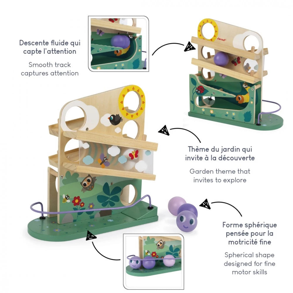 Descendeur en bois dès 12 mois avec 3 balles et clochette. Développe motricité fine et acuité visuelle.
