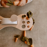 Offrez à votre enfant l’Échelle de Lapin 🐇, un puzzle en bois Montessori sûr et éducatif pour développer motricité, équilibre et créativité dès 3 ans.