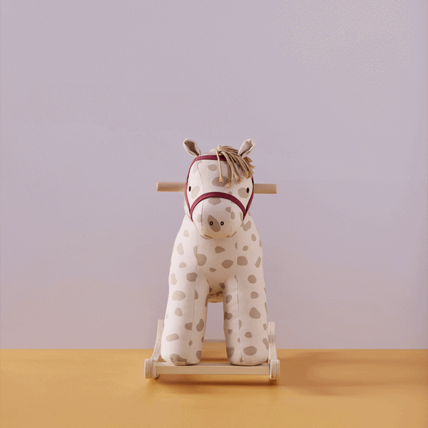 Cheval à bascule Dotty beige à taches – jouet d’éveil dès 18 mois