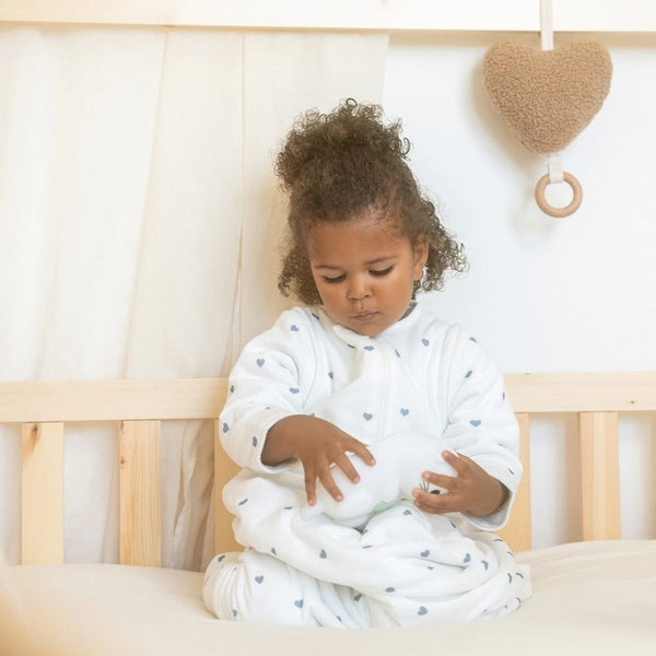 Gigoteuse Bébé en Coton à Manches Amovibles TOG 2.5 – Cœurs Bleus 💙 TROIS KILOS SEPT