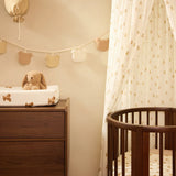 Guirlande décorative Teddy Bear pour chambre de bébé, anniversaires ou fêtes. Créez une ambiance chaleureuse et festive en un clin d’œil.