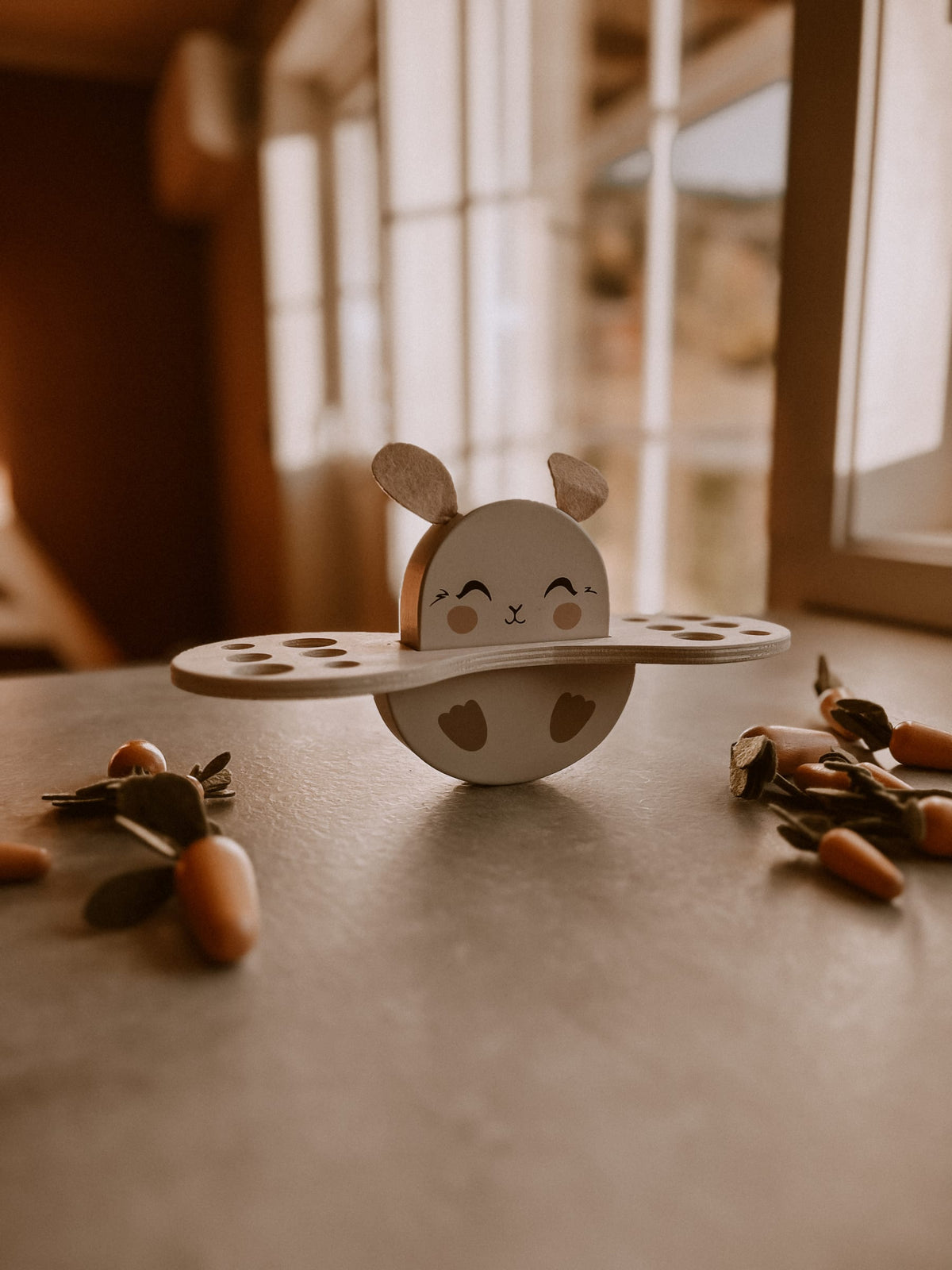 Offrez à votre enfant l’Échelle de Lapin 🐇, un puzzle en bois Montessori sûr et éducatif pour développer motricité, équilibre et créativité dès 3 ans.