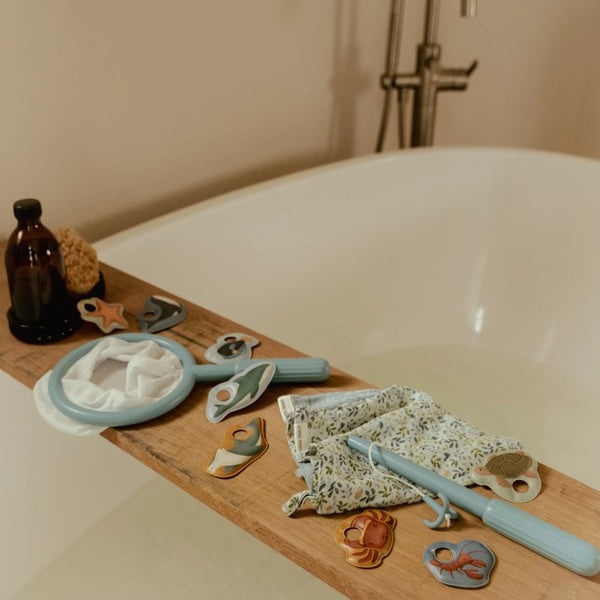 canne à pêche et son épuisette de bain