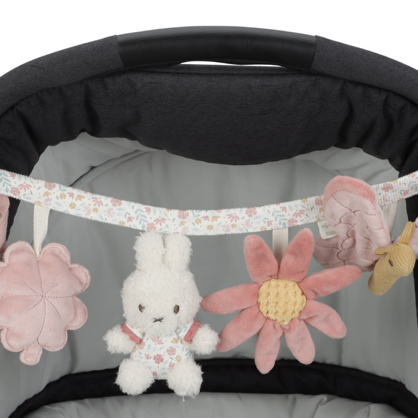 accessoire poussette bébé divertissement et éveil sensoriel