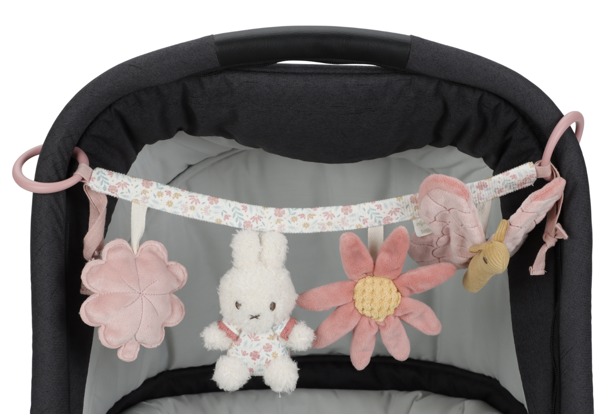 accessoire poussette bébé divertissement et éveil sensoriel