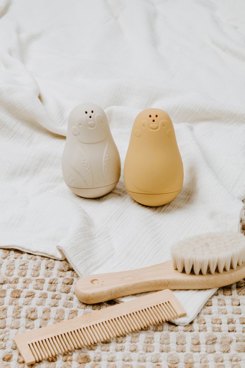 Jouets de Bain Pingouins Arroseurs – Ocre & Warm Linen | Lot de 2 en Silicone BABY'S ONLY