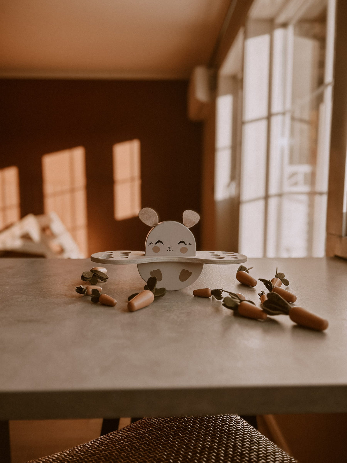 Offrez à votre enfant l’Échelle de Lapin 🐇, un puzzle en bois Montessori sûr et éducatif pour développer motricité, équilibre et créativité dès 3 ans.