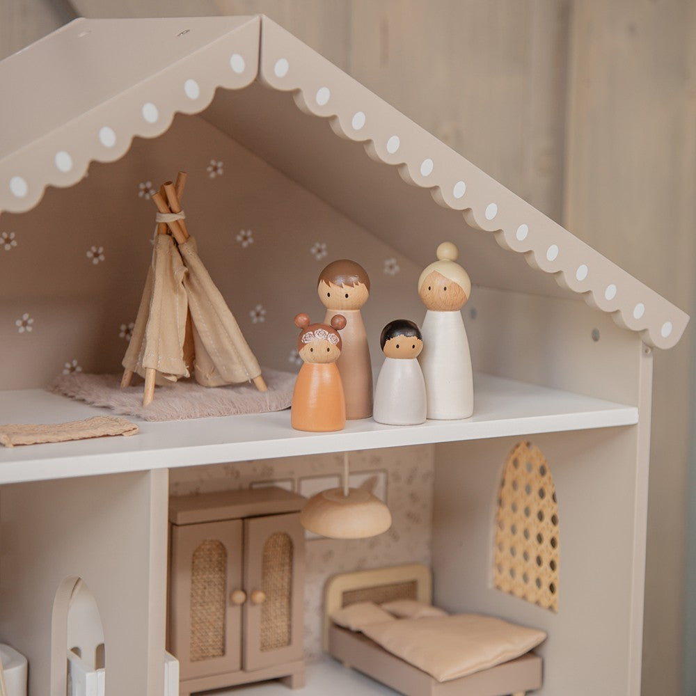 Maison de poupées en bois – Nougat avec accessoires et poupées
