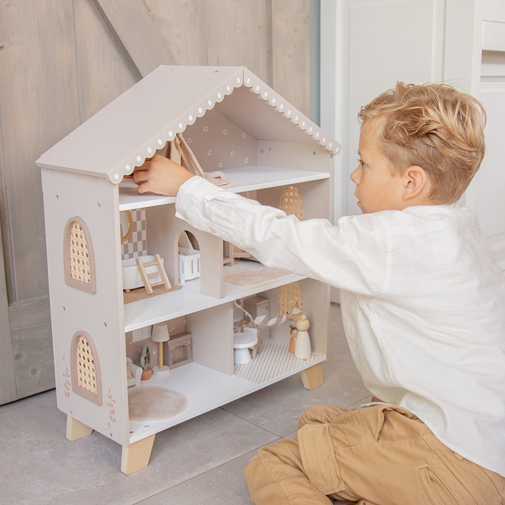 Maison de poupées en bois – Nougat avec accessoires et poupées
