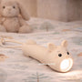 Lampe torche enfant lapin rechargeable USB-C. Lumière douce réglable idéale pour histoires du soir et explorations dès 3 ans.