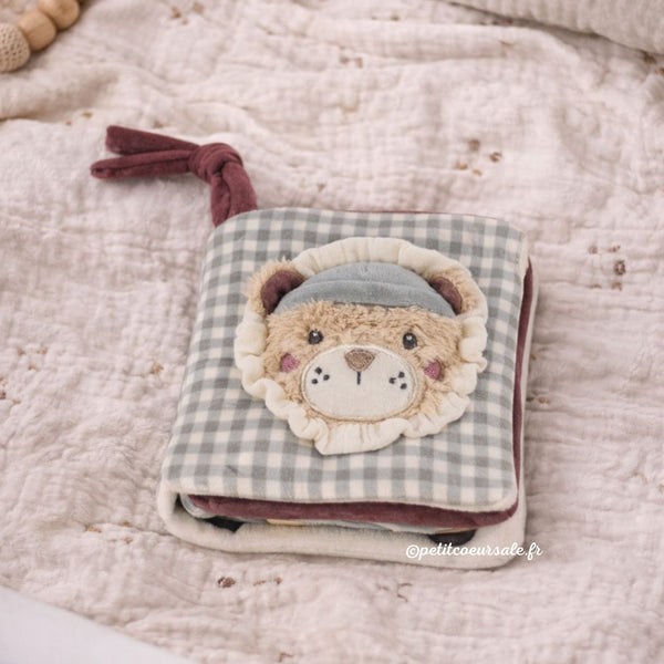 Livre d’activités Lion Gala Mint walking mum