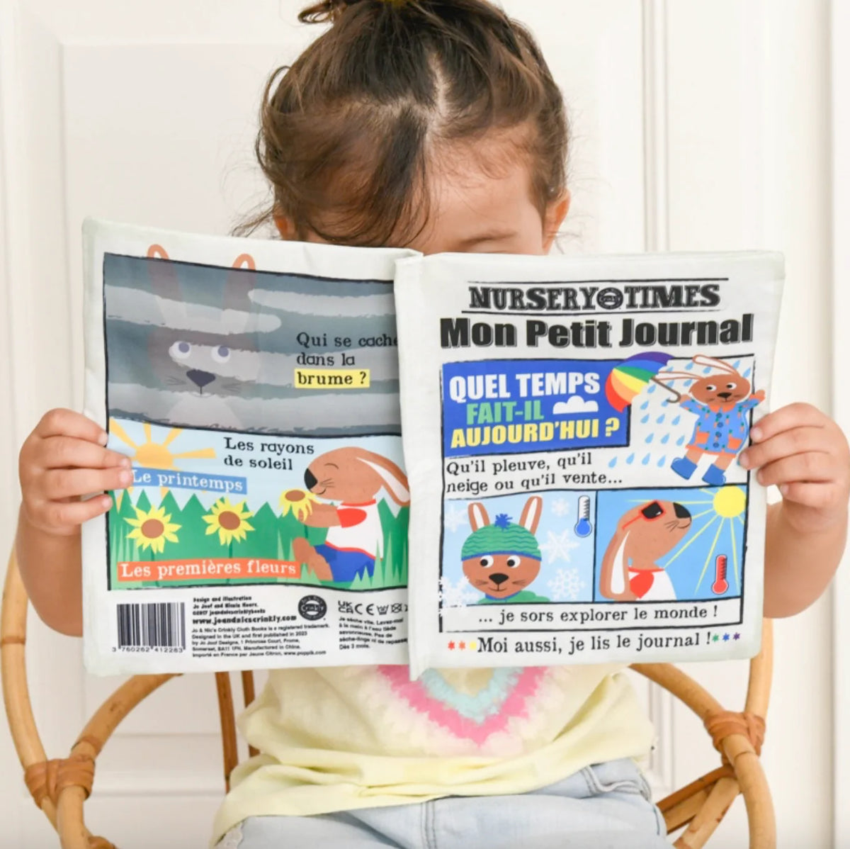 Pages crépitantes illustrant soleil, pluie et nuages pour bébé