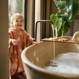 Jeu de bain memory kangourou pour bébé dès 18 mois. Cartes en mousse flottantes, éducatives et ludiques pour développer mémoire et concentration à l’heure du bain.
