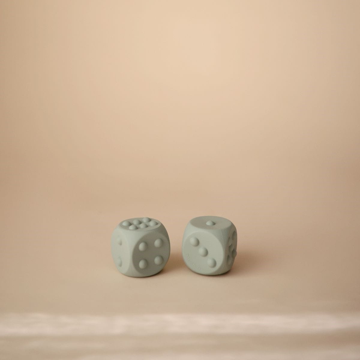 Dés balles pop-it sensorielle sable et vert mushie
