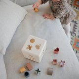 Boîte à Formes beige mushie