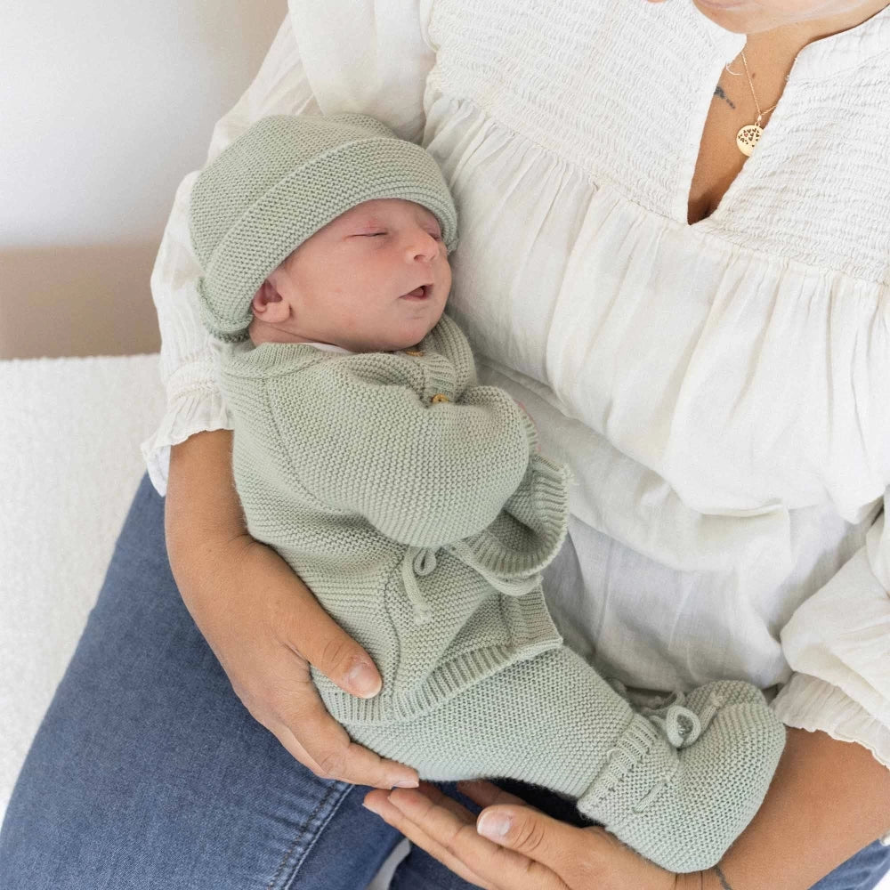 Trousseau naissance - Brassière chaussons et bonnet olive TROIS KILOS SEPT