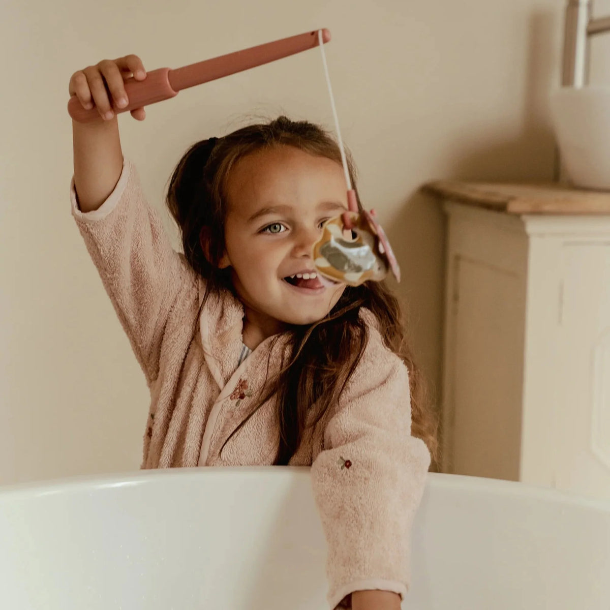 jouet éducatif enfant pour jouer dans l’eau