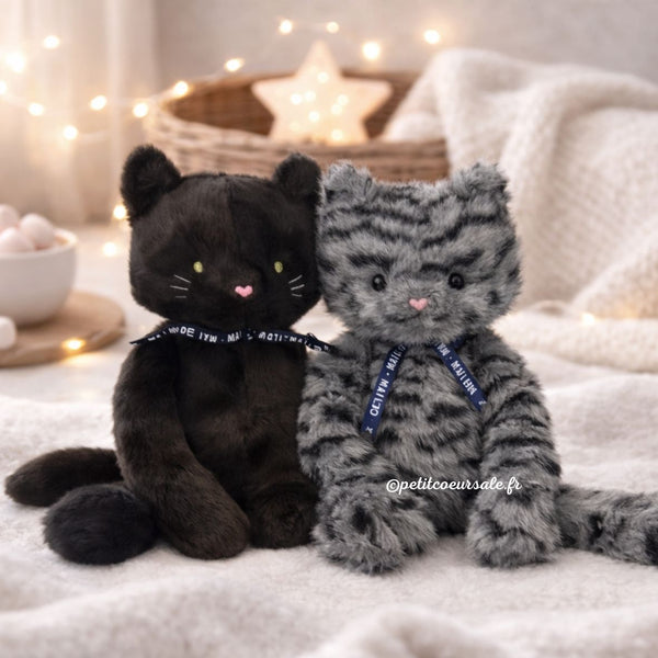 Peluche Grisouille Chat Méloé fabriquée en France – 37 ou 56 cm Maïlou MAÏLOU