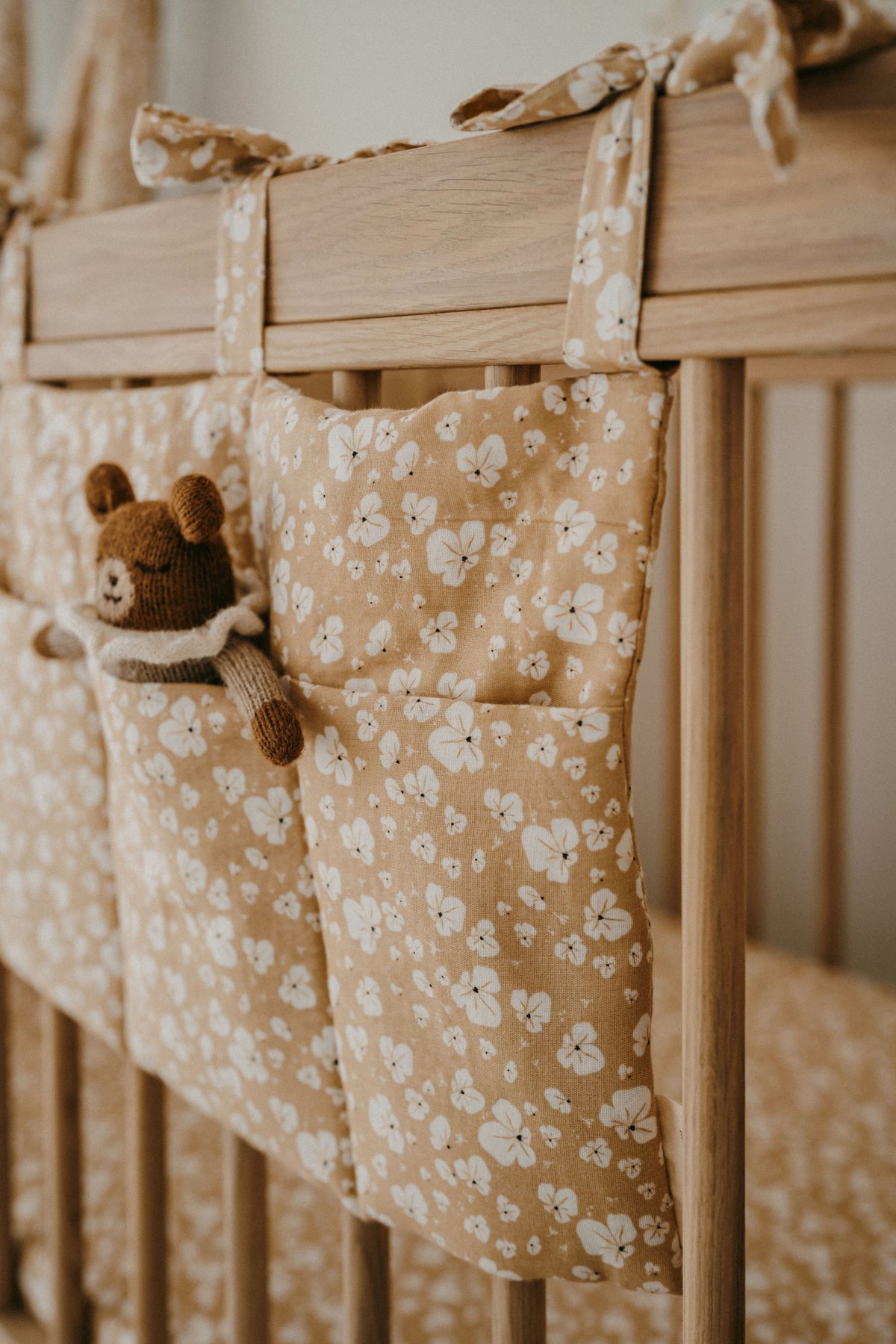 Pochette de lit Indian Summer – Organisation et douceur pour bébé