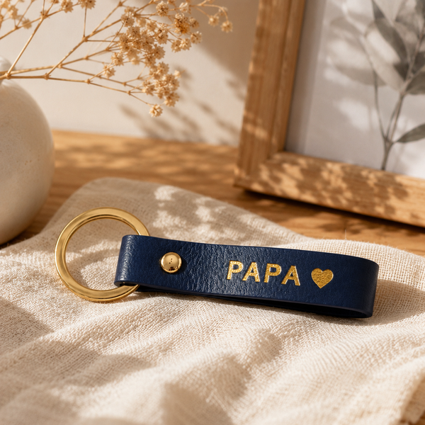 Porte clé cuir papa bleu Royal Marais