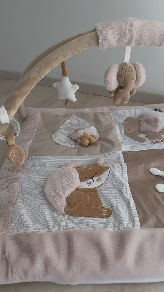 tapis d'éveil avec arche pour bébé marque nattou boutique bébé petit coeur salé