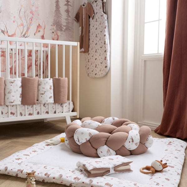 Protège-carnet de santé bébé sur tapis Cosy Forest