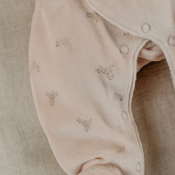 Pyjama bébé écru en velours avec broderie phoques NOUKIES