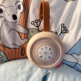 Machine à sons bébé SUZY DELUXE avec bruits blancs, détecteur de pleurs et minuterie. Idéale dès la naissance pour apaiser bébé et favoriser le sommeil. aide au sommeil petit coeur salé