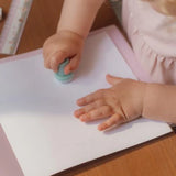 Set de 16 tampons encreurs Fairy Garden dès 3 ans. Auto-encreurs, univers féerique et boîte incluse.