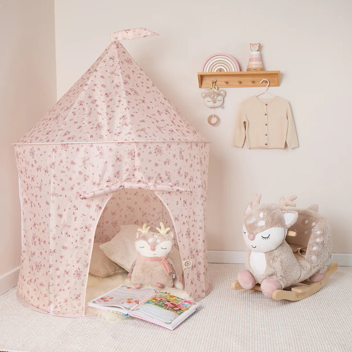 Tente De Jeu Pour Enfants Château Maison De Jeu En Forme De Pavillon De Jeu Avec Balles Pliable Tente Pop Up Enfant Motifs Detoiles Et De Coeurs Beige Clair Beige Pastel Bleu Pastel 36899